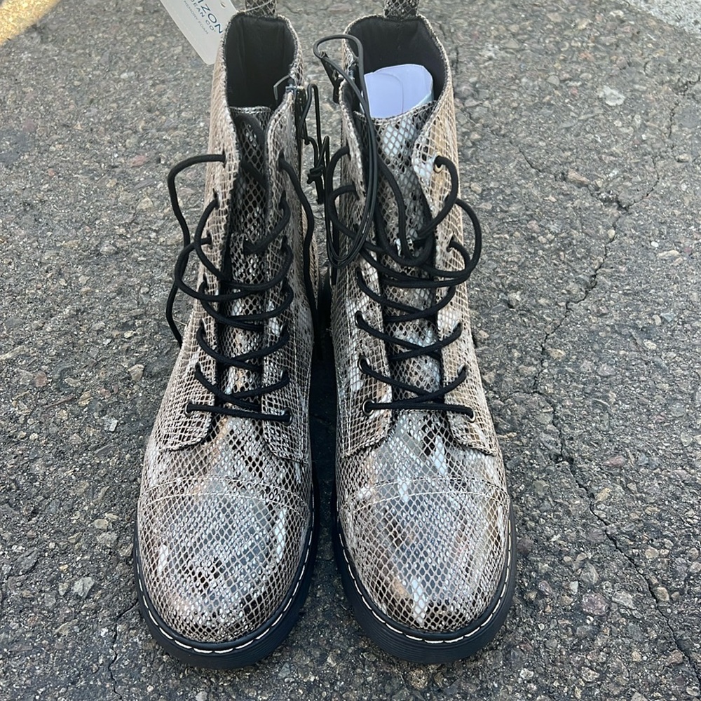 New in box. Arizona Jean company AZ Queen boot in natural multi